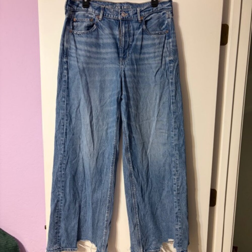 American Eagle Super High Rise Baggy Wide Leg Jean Frayed Hem (12 Long)